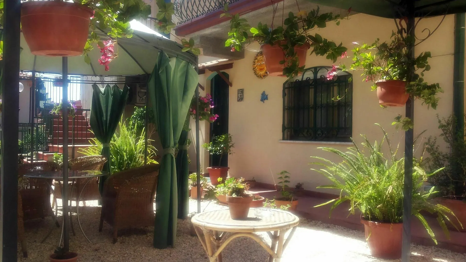 Bed And Breakfast Rosangela Taormina Panzió